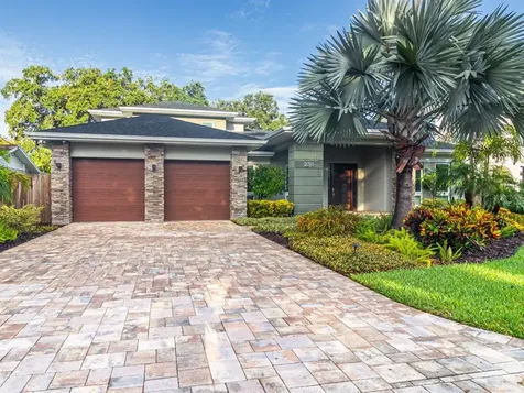 2311 S Thixton Court Tampa FL 33629