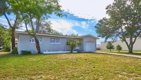 624 33rd Street S St Petersburg FL 33712
