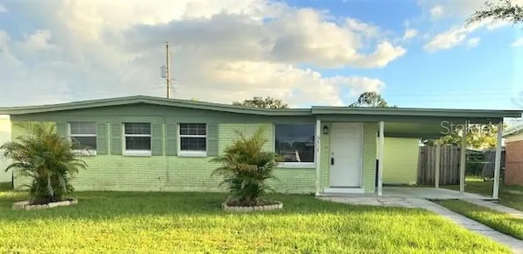 6808 W Burke Street Tampa FL 33634