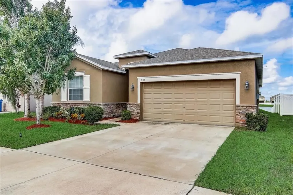 904 Peregrine Hill Place Ruskin FL 33570