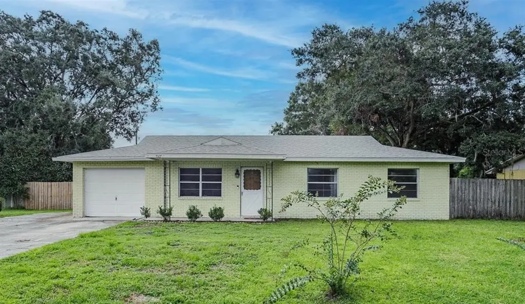 7327 Eastview Place Lakeland FL 33810
