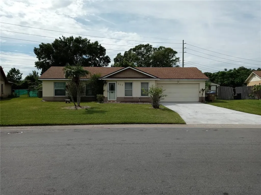 982 Hickory Court Kissimmee FL 34743
