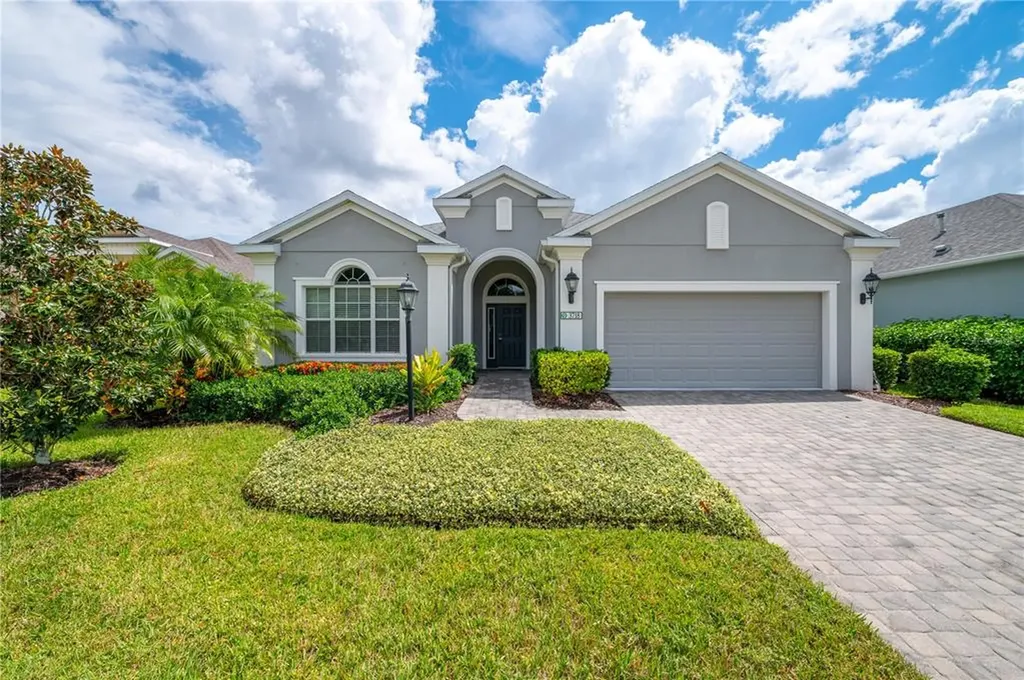 3718 Woodcliff Lake Terrace Sarasota FL 34243
