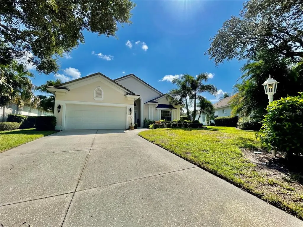 6516 Virginia Crossing University Park FL 34201