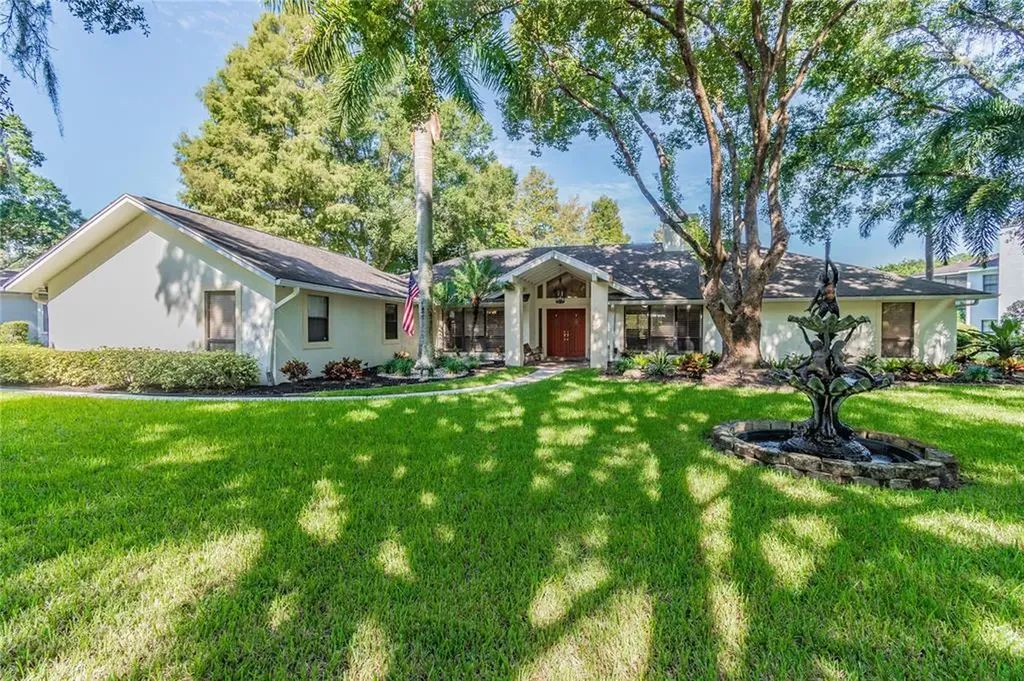 10106 Lake Cove Lane Tampa FL 33618