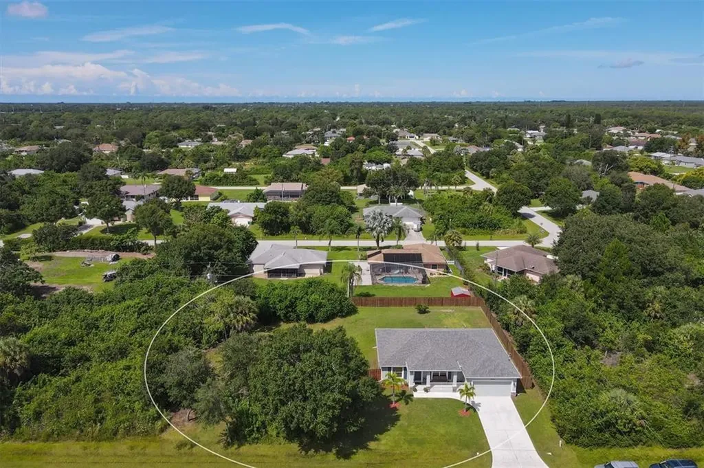 6135 Cromwell Street Englewood FL 34224