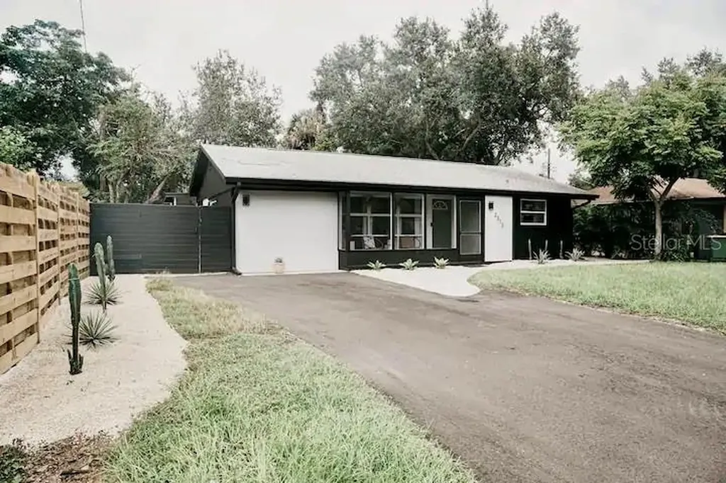 2313 Prospect Street Sarasota FL 34239