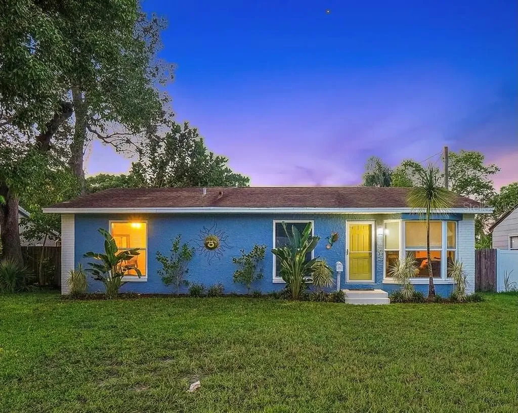 449 40th Avenue NE St Petersburg FL 33703