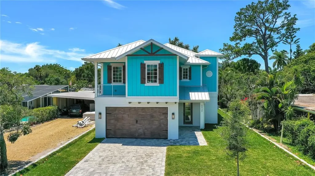 5930 Briarwood Avenue Sarasota FL 34231