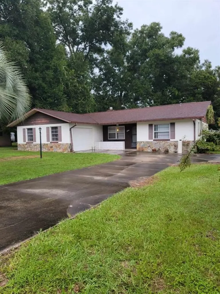 2061 NE 39th Street Ocala FL 34479