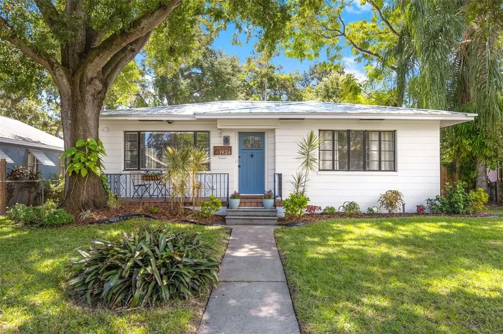 1926 Burlington Avenue N St Petersburg FL 33713