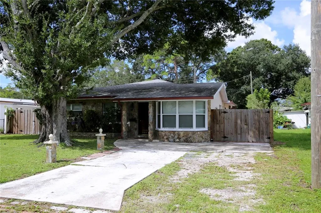 8520 44th Street N Pinellas Park FL 33781