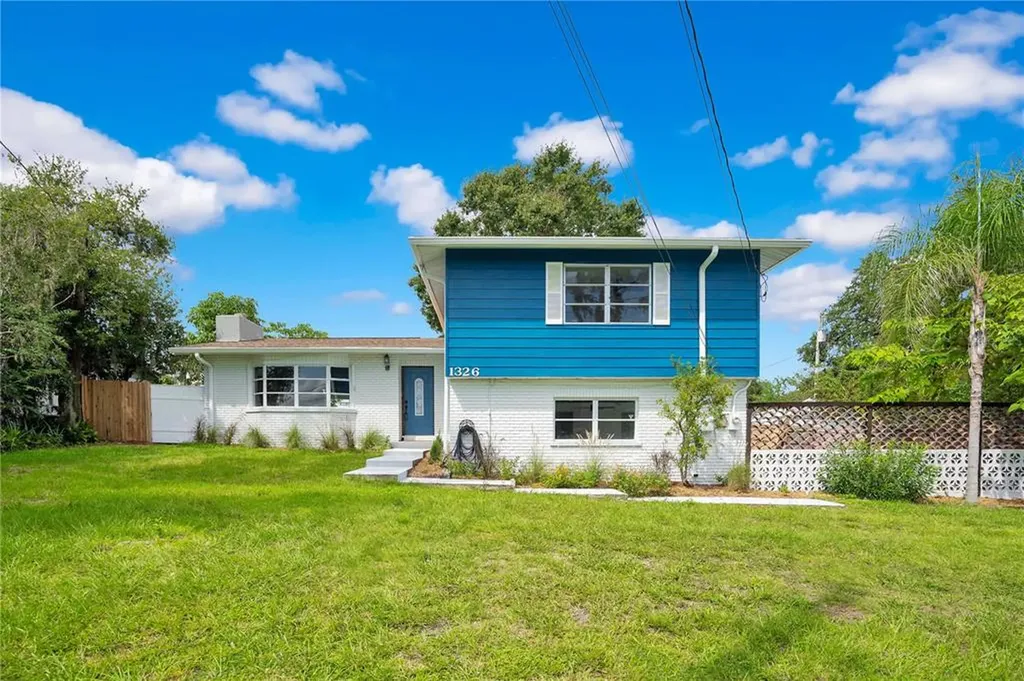 1326 Lake Bonny Drive W Lakeland FL 33801