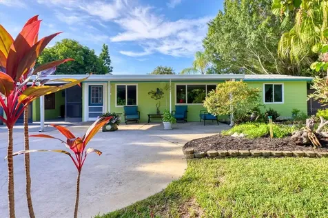 1161 North Lane Englewood FL 34224