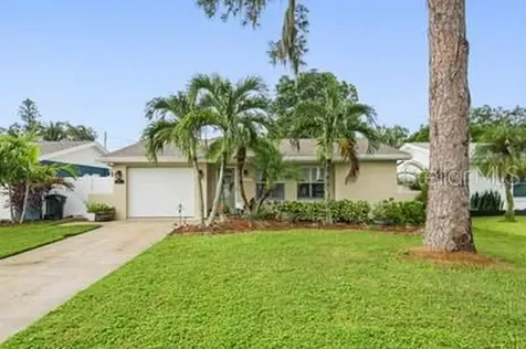1718 Mississippi Avenue NE St Petersburg FL 33703