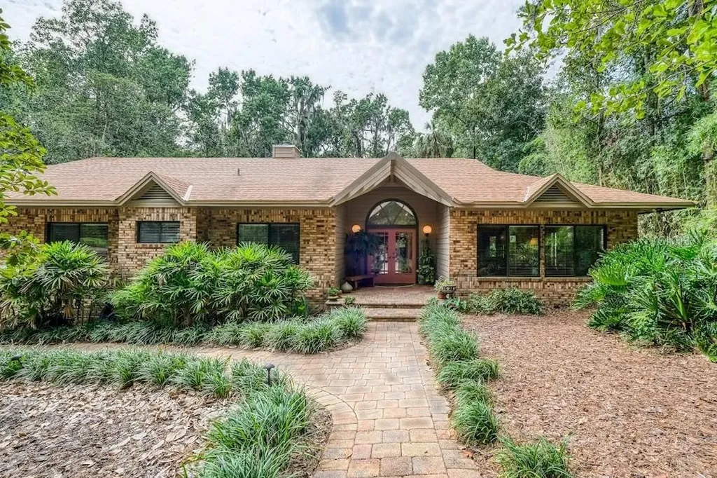 3520 NW 31st Street Gainesville FL 32605