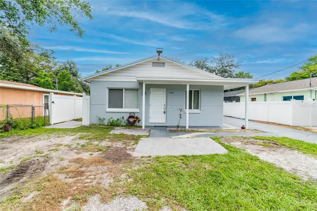 9307 N Albany Avenue Tampa FL 33612