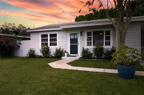1238 Rhodes Avenue Sarasota FL 34239