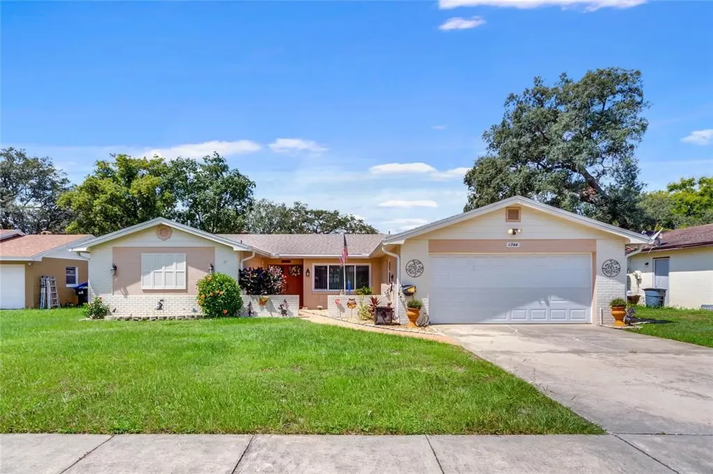 1744 Peachwood Lane Orlando FL 32818