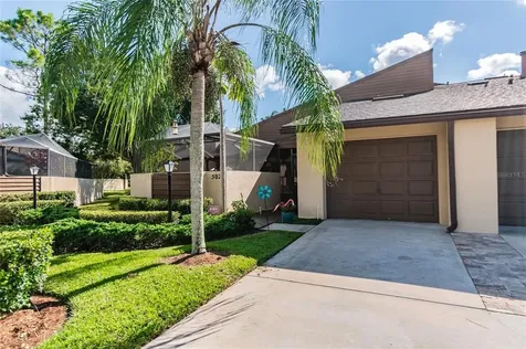 5020 Umber Way N Tampa FL 33624