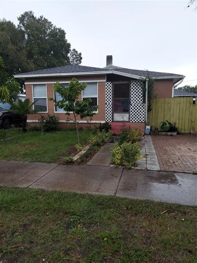 2786 41st Avenue N St Petersburg FL 33714