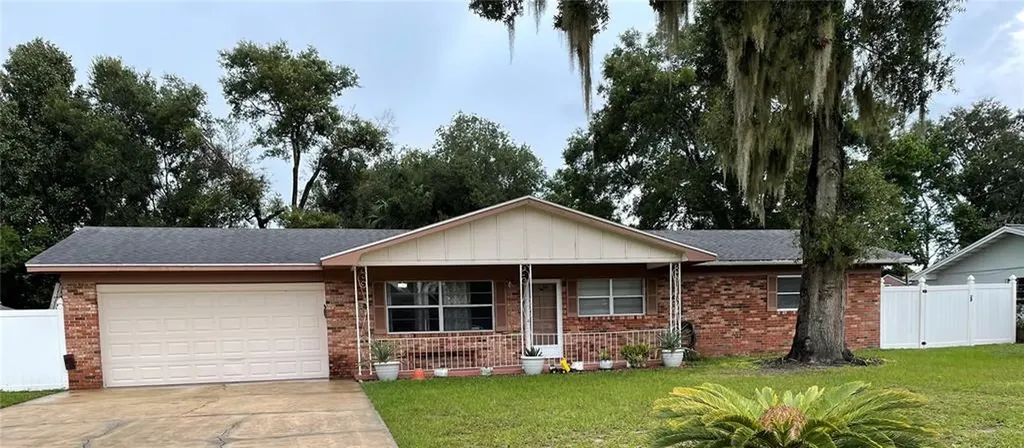 571 Parkdale Court Deland FL 32724