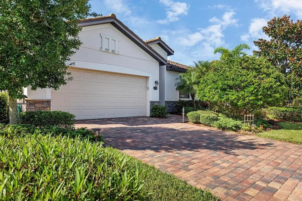 7010 Quiet Creek Drive Bradenton FL 34212