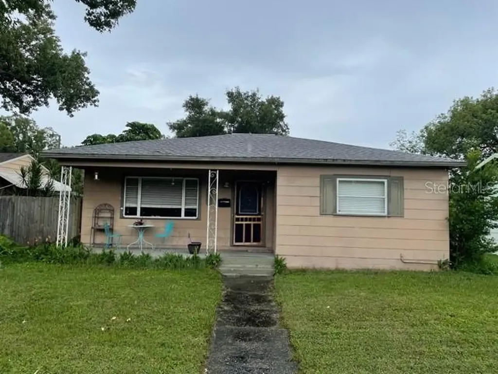 4523 6th Avenue N St Petersburg FL 33713