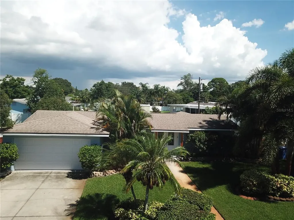 3171 61st Lane N St Petersburg FL 33710