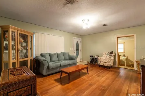 7004 Dahlgren Court Jacksonville FL 32208