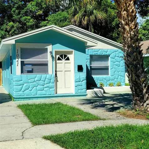 1021 Queen Street S St Petersburg FL 33712