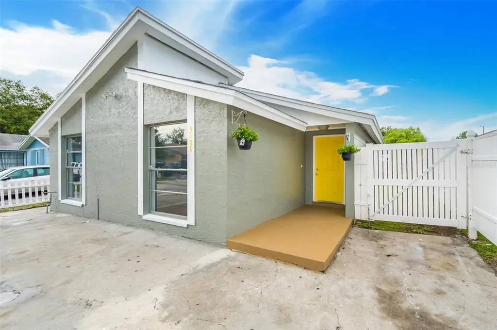 9106 Post Oak Court Tampa FL 33615