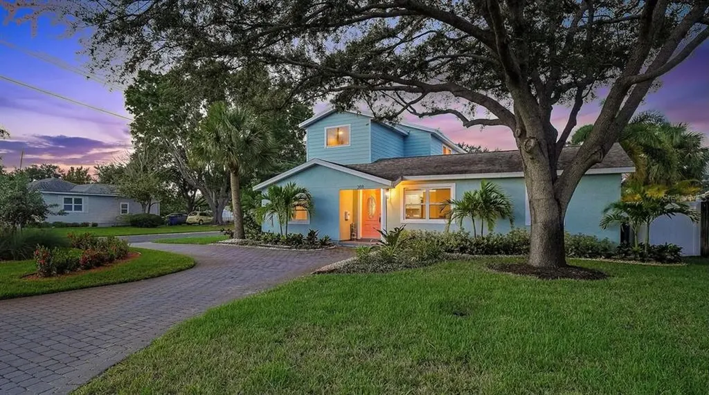 201 39th Avenue NE St Petersburg FL 33703