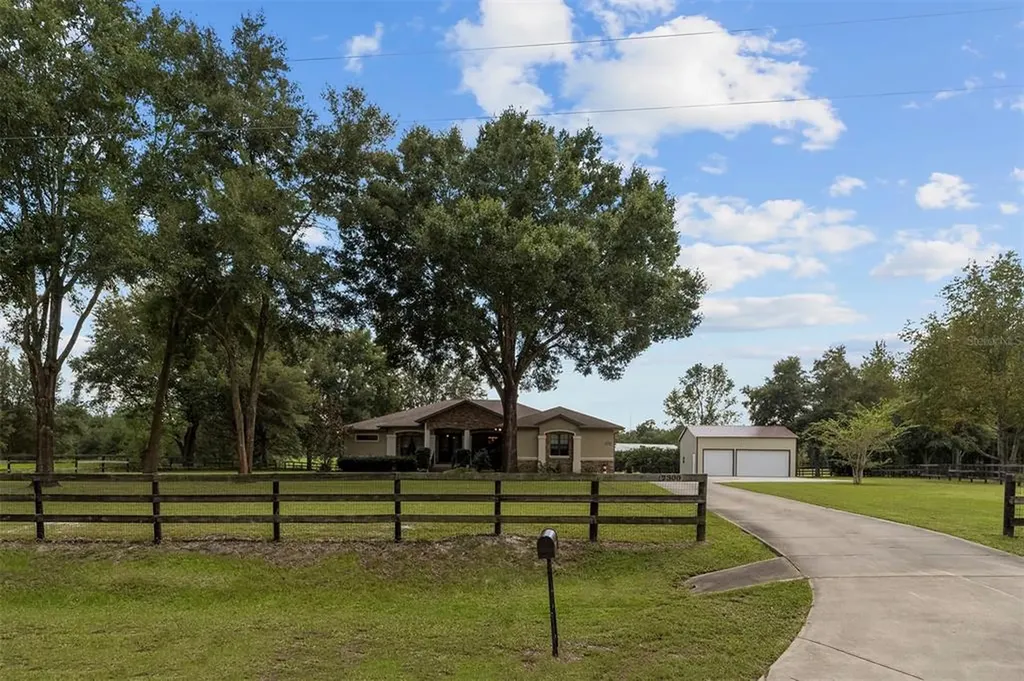 2300 SE 157th Lane Road Summerfield FL 34491