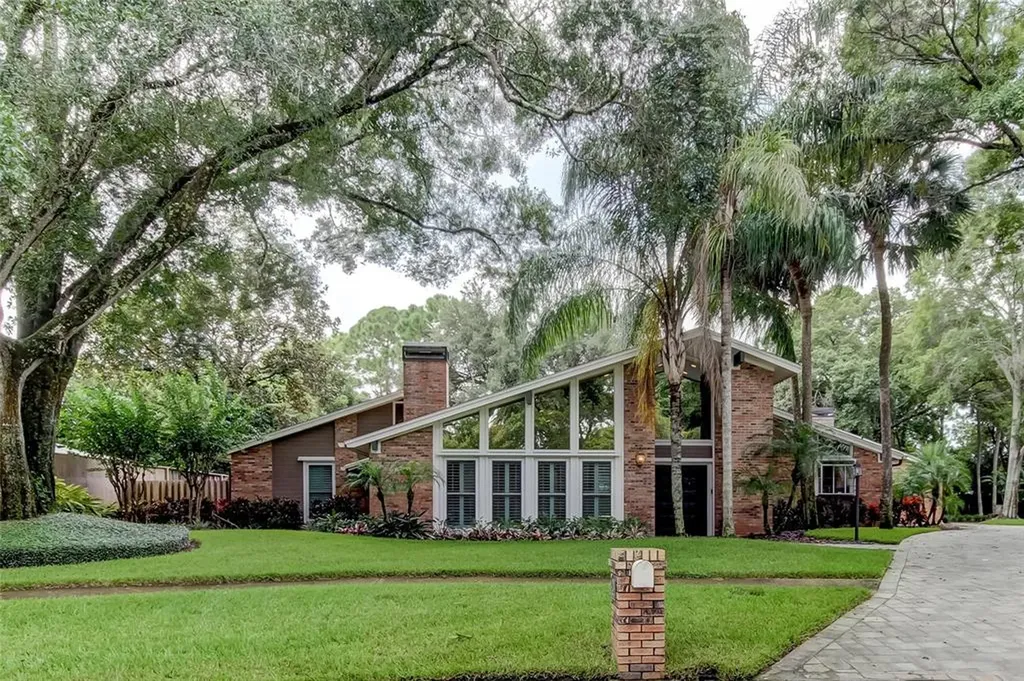 4204 Wayside Willow Court Tampa FL 33618