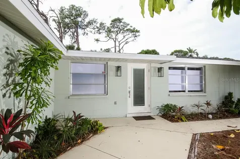 2080 Alamander Avenue Englewood FL 34223