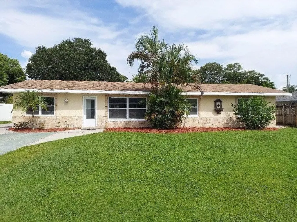 3315 29th Street W Bradenton FL 34205