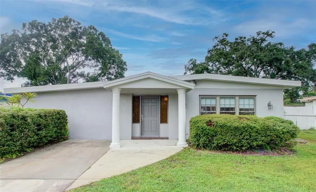 6212 North Clark Avenue Tampa FL 33614