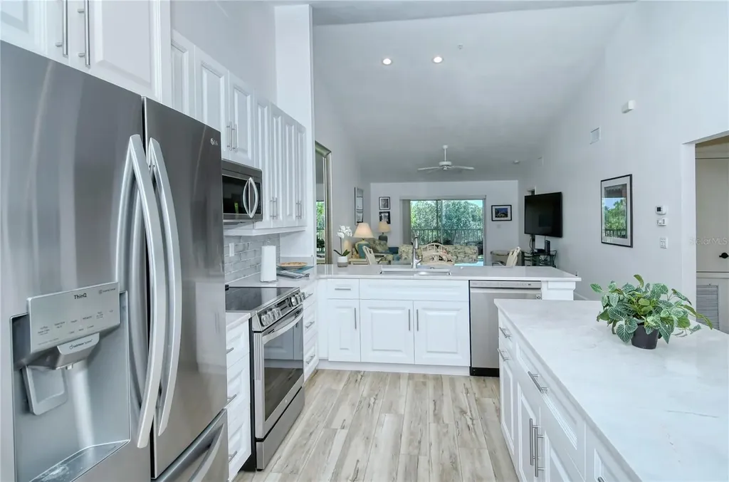 8735 Olde Hickory Avenue Sarasota FL 34238