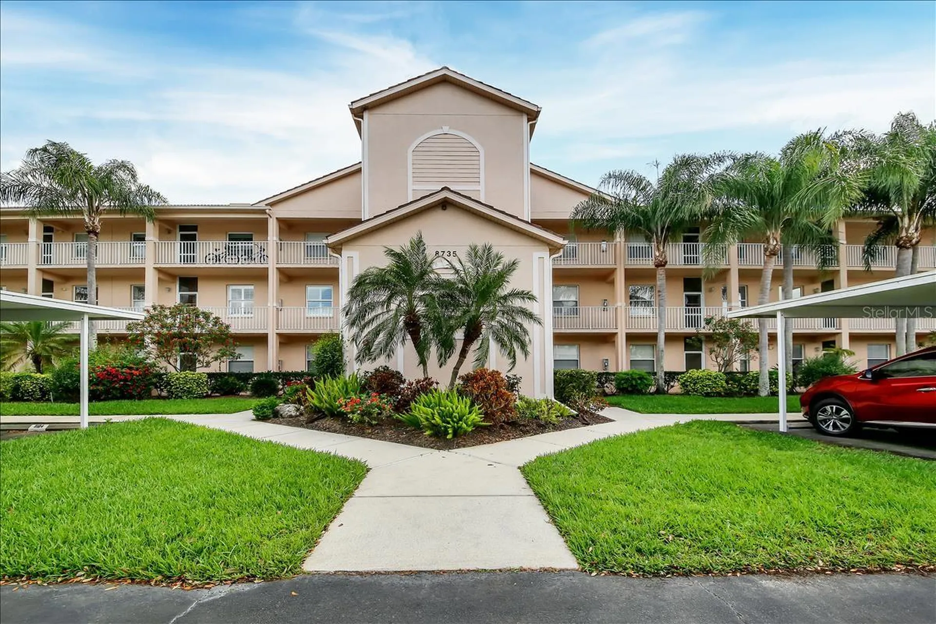 8735 Olde Hickory Avenue Sarasota FL 34238