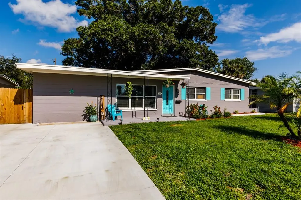 3293 70th Lane N St Petersburg FL 33710