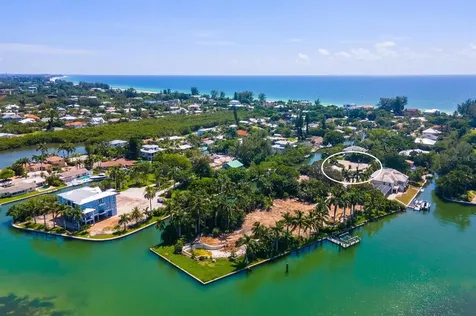 582 Juan Anasco Drive Longboat Key FL 34228