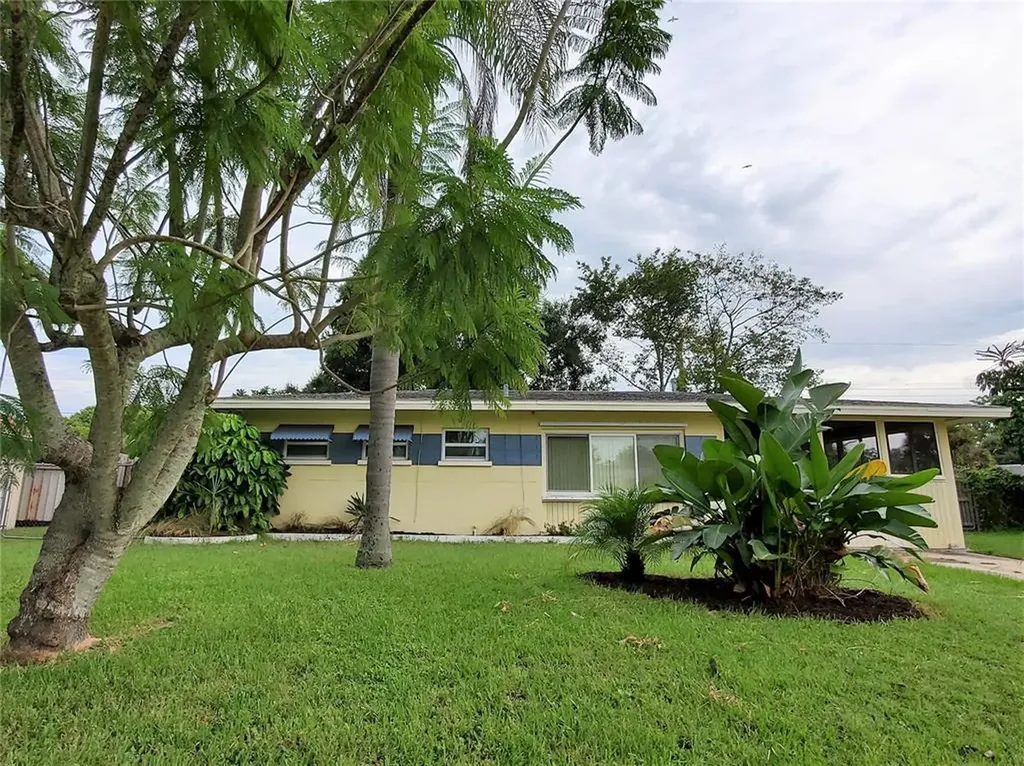 3327 Andrea Street Sarasota FL 34235
