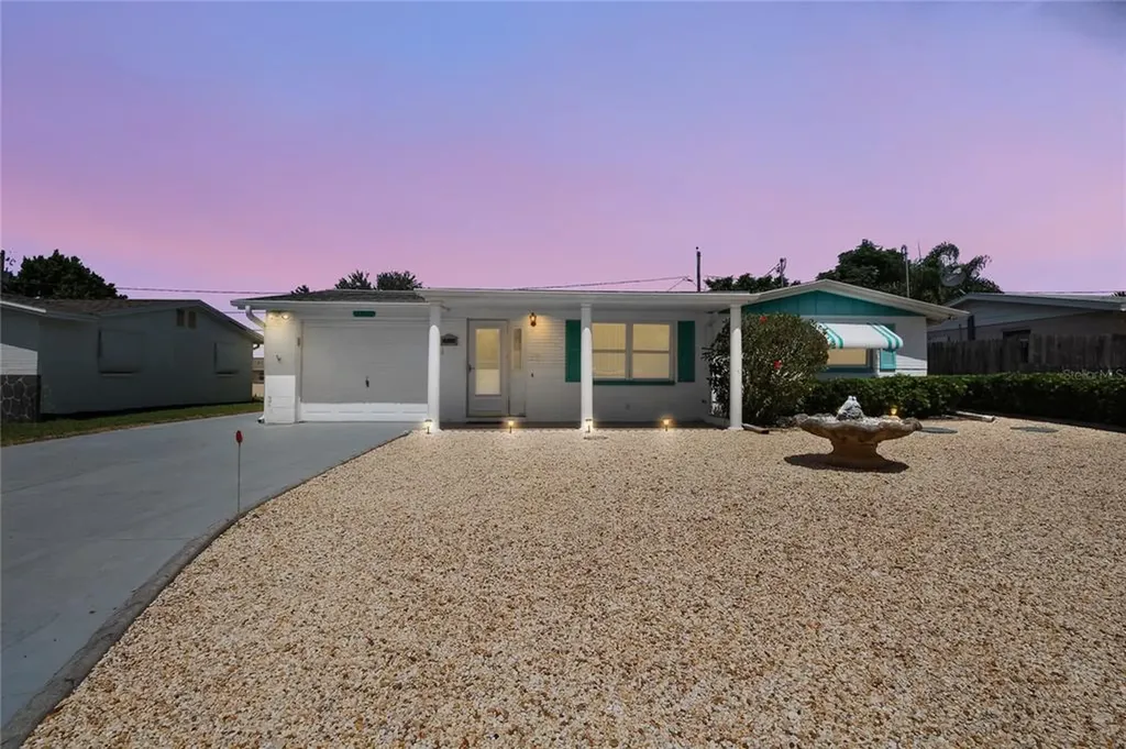 4935 Genesis Avenue Holiday FL 34690