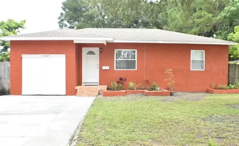 3245 32nd Avenue N St Petersburg FL 33713