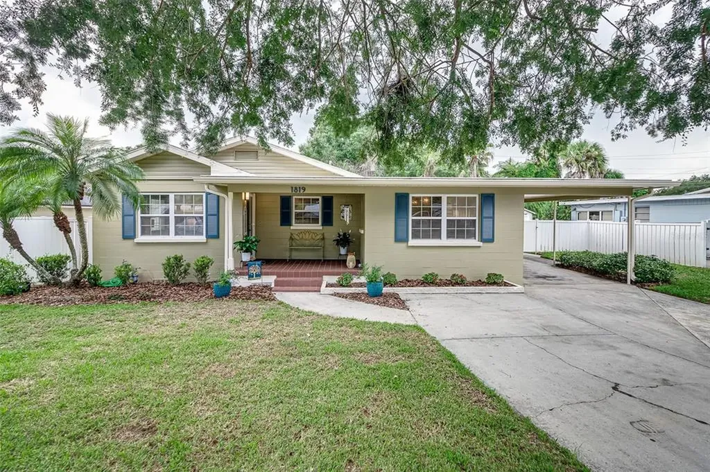 1819 Meadowbrook Avenue Lakeland FL 33803