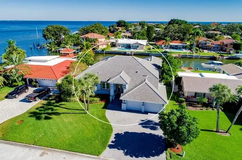2082 Kansas Avenue NE St Petersburg FL 33703