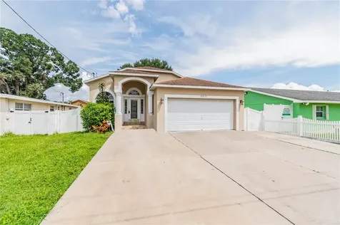 8015 N Clark Avenue Tampa FL 33614