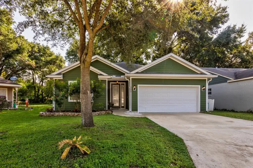 605 Arlington Court Eustis FL 32726