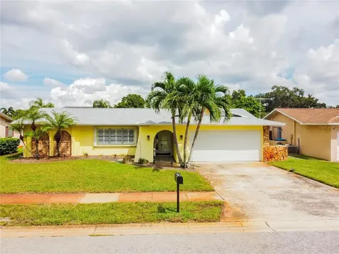 9067 127th Lane Seminole FL 33776